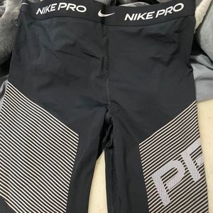 Nike Pro leggings